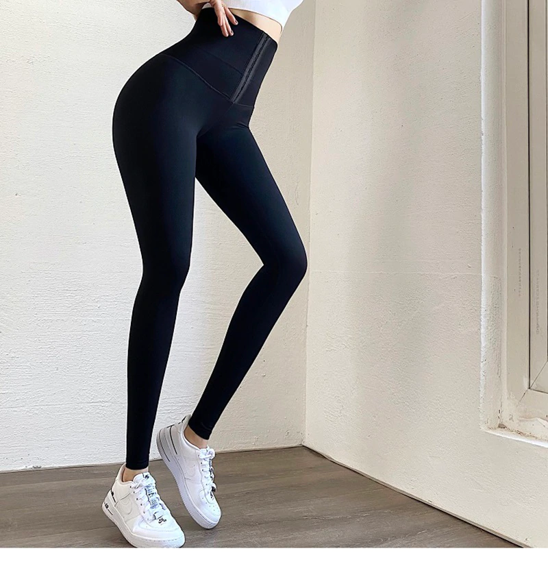 silver-leggins2.webp